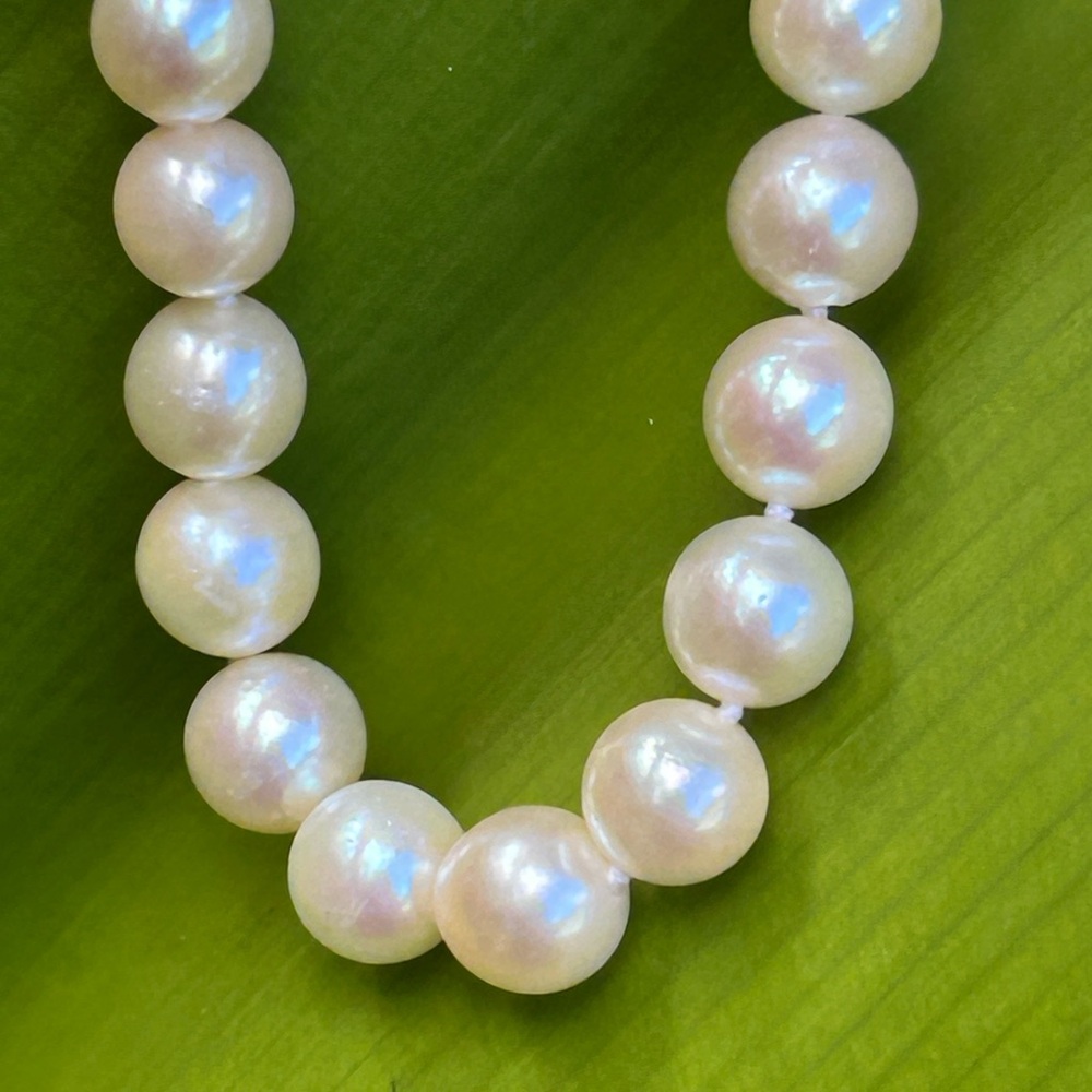 Vintage 14K yellow good clasp
8.50MM Tasaki 21” Cultured Akoya Pearl Necklace - Picture 2 of 15